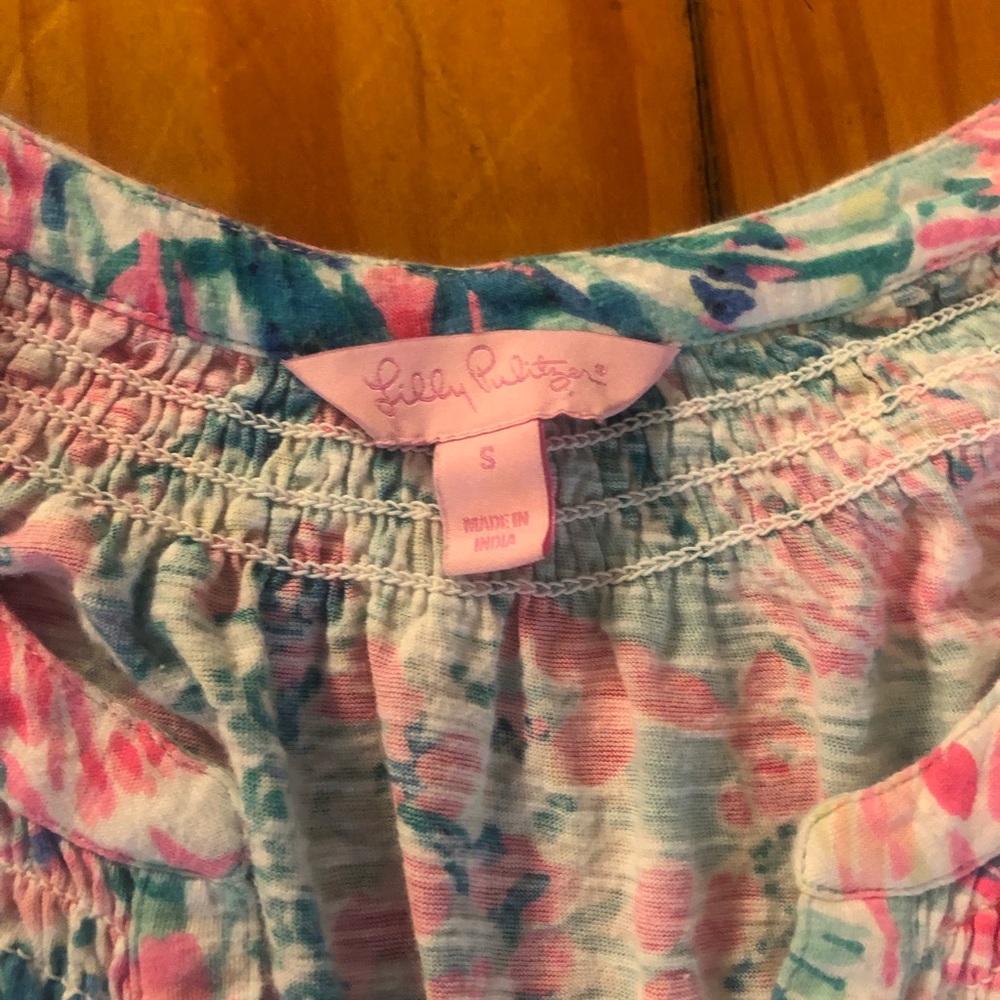 Small Lilly Pulitzer tanks - Picture 3 of 3